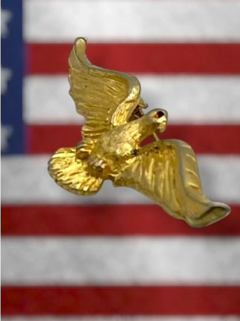 Vintage Gold Tone American Eagle Spread Wings Brooch Pin